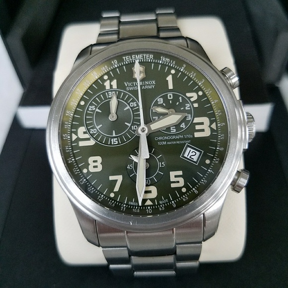 Victorinox Other - Men's Victorinox Swiss Army Watch